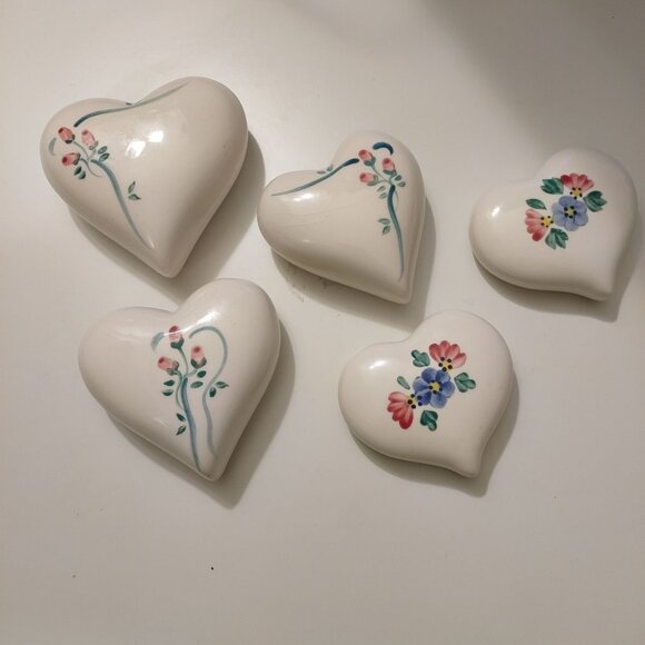 5 Ceramic Heart Shaped Floral Decor Pieces White & Multicolor Hand-Painted - Picture 3 of 3
